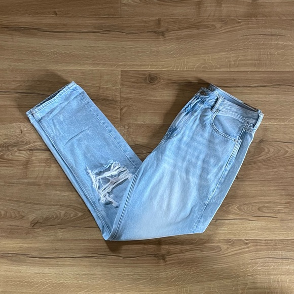 American Eagle Outfitters Denim - American eagle mom jeans